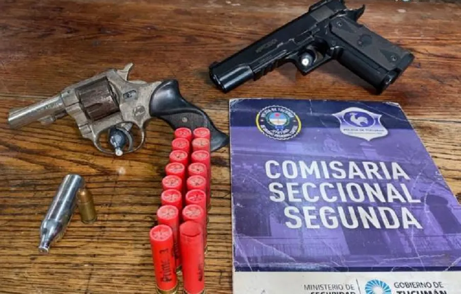 Encontraron armas y municiones durante un allanamiento