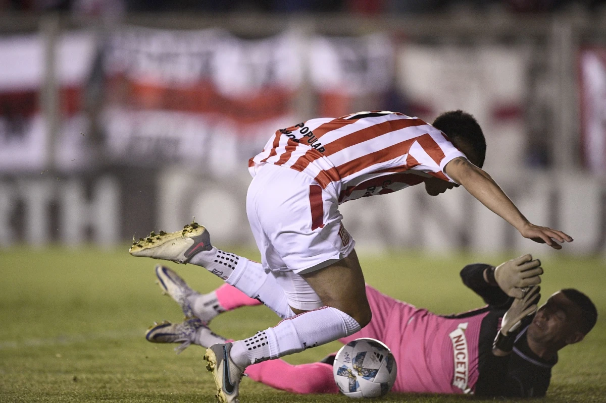 San Martín de Tucumán igualó sin goles ante Deportivo Morón en Buenos Aires