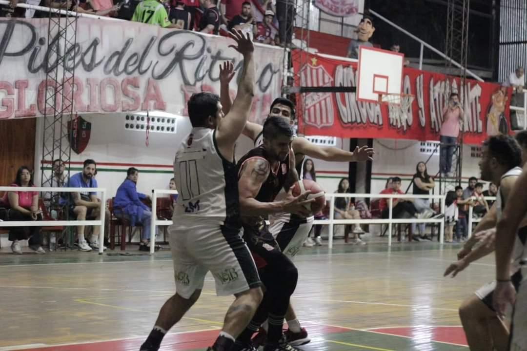 San Martín de Tucumán es líder e invicto del Pre Federal de Básquet