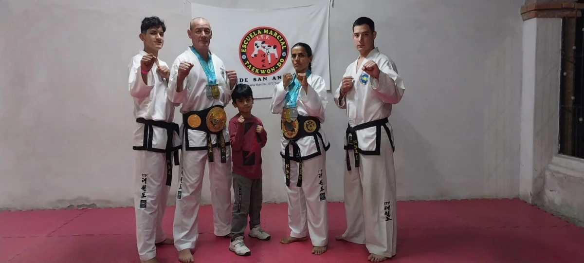 Un matrimonio tucumano se consagró campeón del mundo en taekwondo y va por más