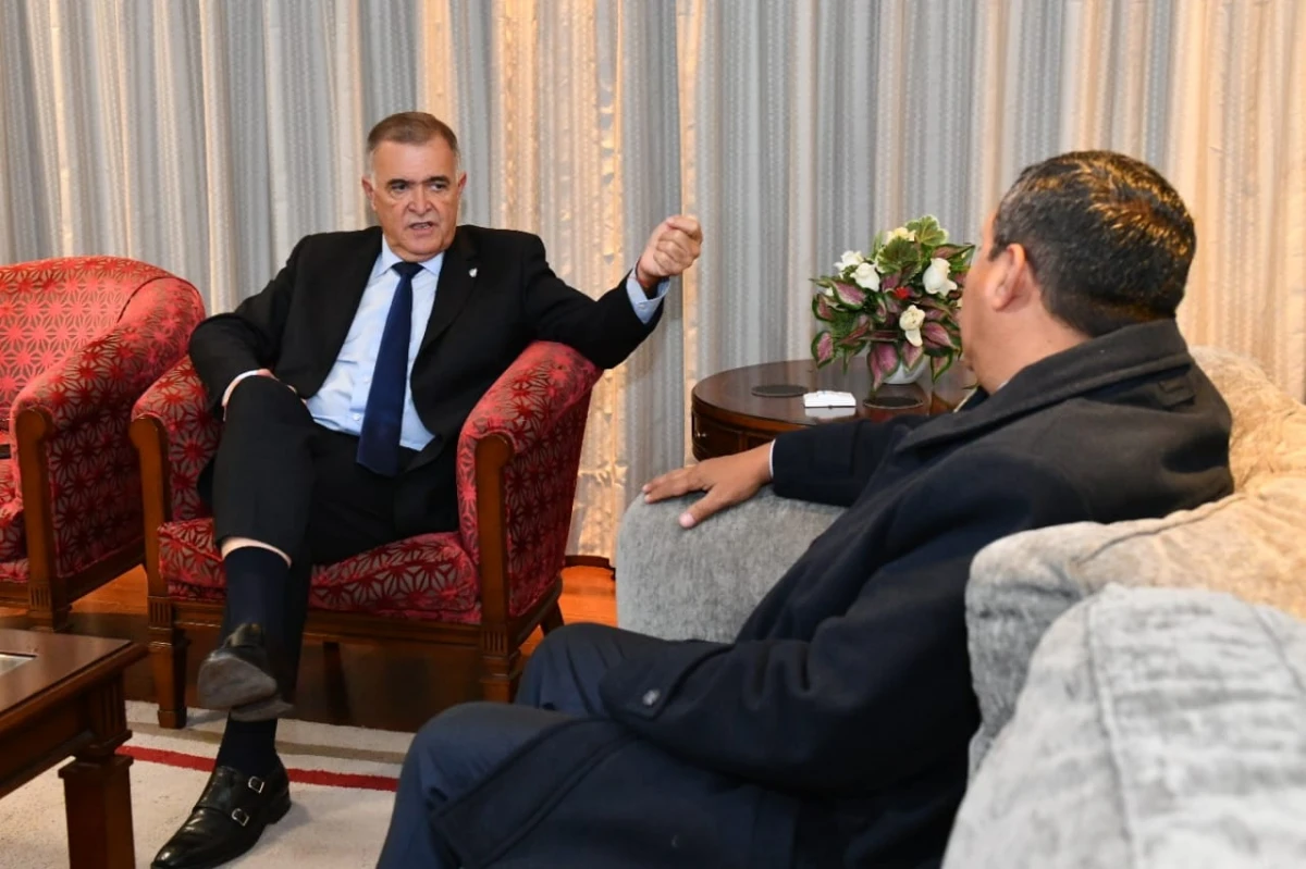 DE SU CONFIANZA. El gobernador electo Osvaldo Jaldo, junto al intendente bandeño Darío Monteros. Foto de Prensa Legislatura