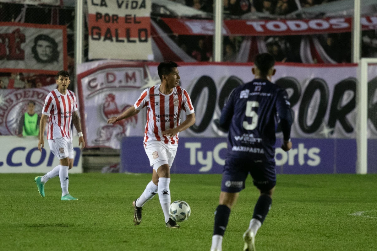 CLAVE. Abregú, que no podrá ser de la partida ante Almirante Brown, renovó su contrato. FOTO DE CASMOFICIAL