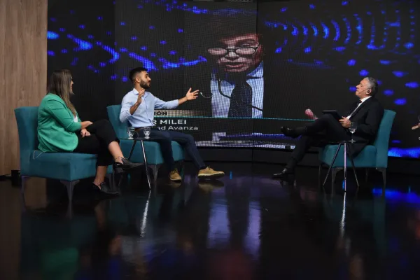 Debate de candidatos presidenciales: “acartonado” y exposiciones desordenadas sobre el futuro