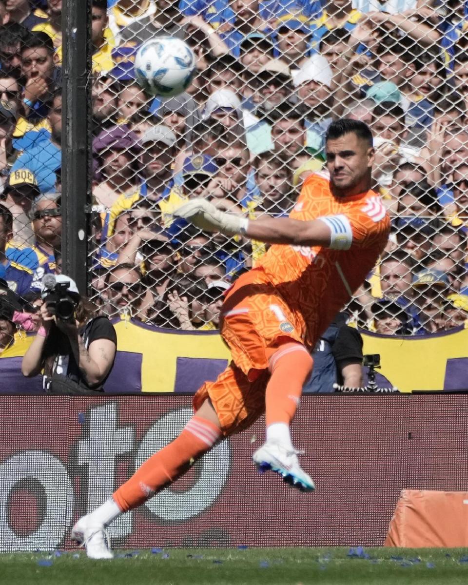 El primer entrenador de arqueros de Sergio Romero palpitó la semifinal con Palmeiras: Te obliga a errarlos