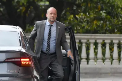 Insaurralde viajó 200 veces al exterior en los últimos 24 años, según la Dirección de Migraciones