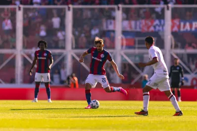 Newell's brilló y goleó a San Lorenzo en el Nuevo Gasómetro
