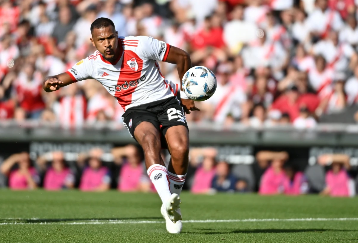 El delantero Rondon ingresó como  titular. FOTO TWITTER @RiverPlate