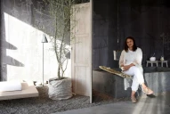 Con chapas se hizo un lugar en el diseño local y hoy su nombre es sinónimo de minimalismo