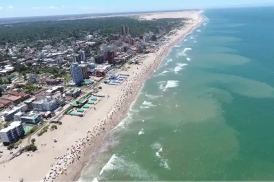 Vacaciones 2024: Villa Gesell ofrece reservar los alojamientos en pesos para viajar durante el verano, ¿cuánto cuestan?