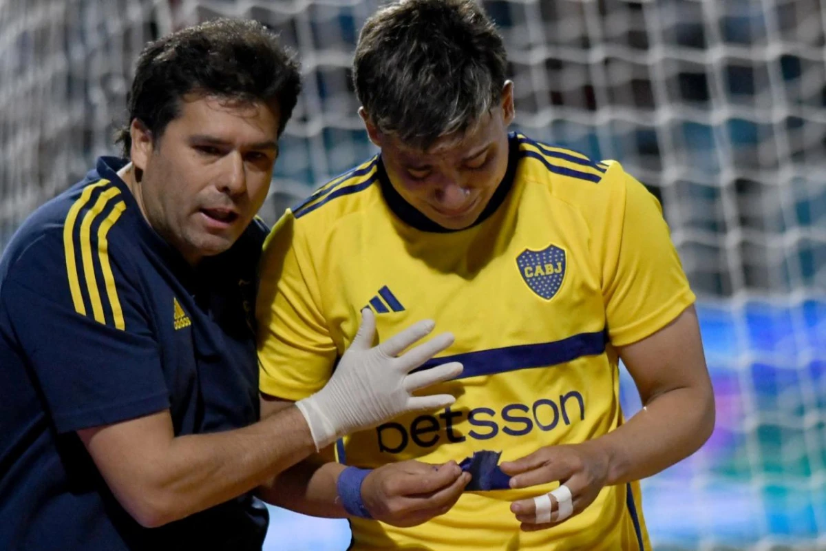 DESCONSOLADO. Así se retiró Zeballos del campo de juego, durante la derrota en Córdoba. FOTO TOMADA DE ELGRÁFICO.