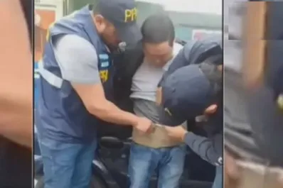 Buenos Aires: arrestaron a tres arbolitos con medio millón de dólares pegados a sus cuerpos