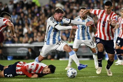 Mac Allister y De Paul conforman una sociedad clave en la estructura de la Scaloneta