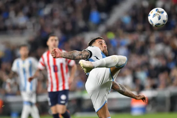 Otamendi, el inesperado goleador de Argentina ante Paraguay