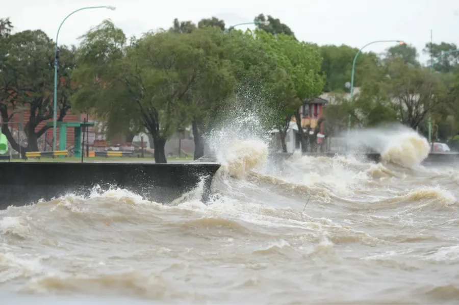 Alerta por la crecida del Río de la Plata