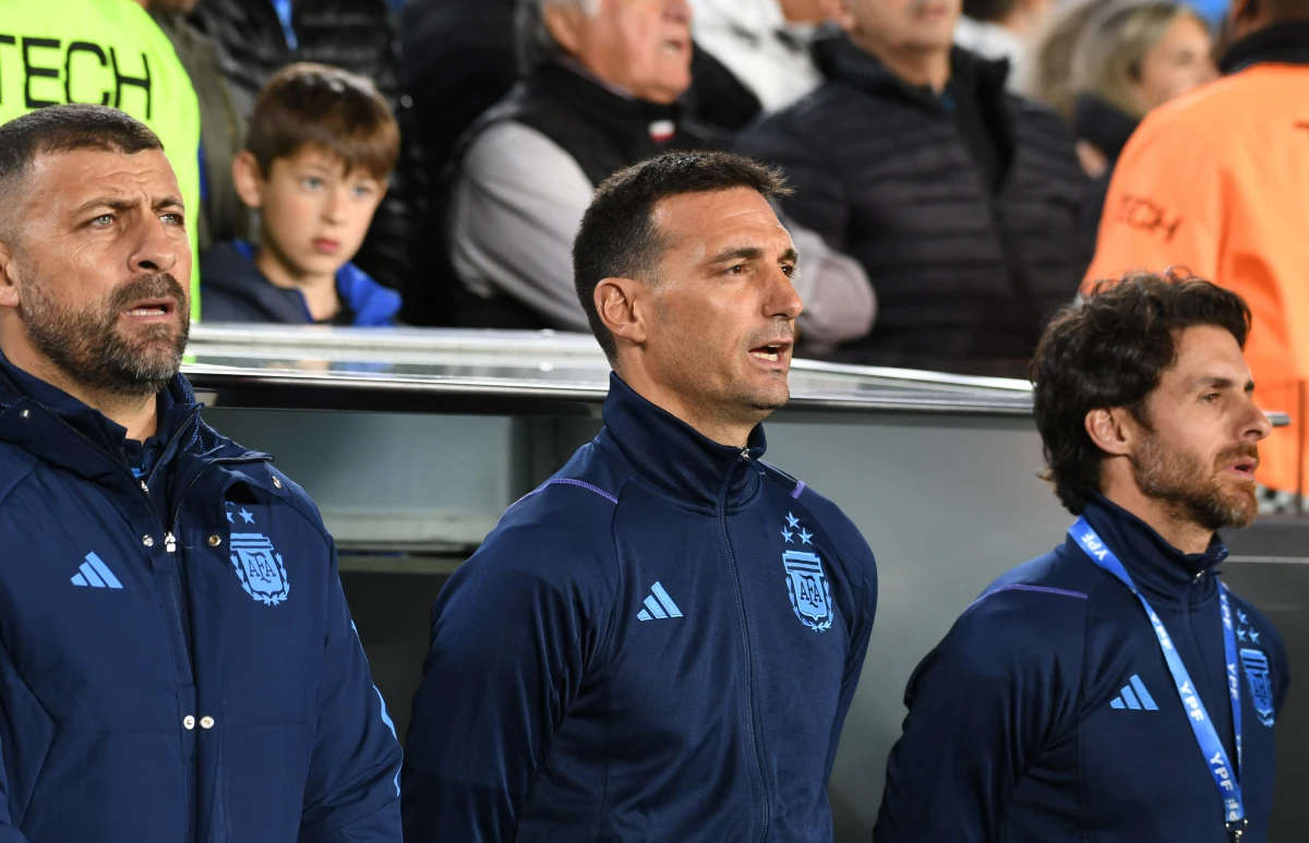 ELIMINATORIAS. Lionel Scaloni y su equipo técnico. 