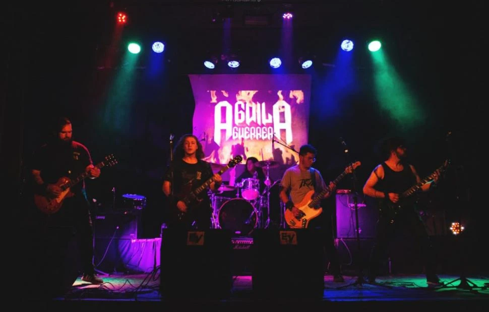 OBJETIVO. El grupo tucumano prioriza, por el momento, interpretar temas propios y la autogestión. foto de  d. gramajo