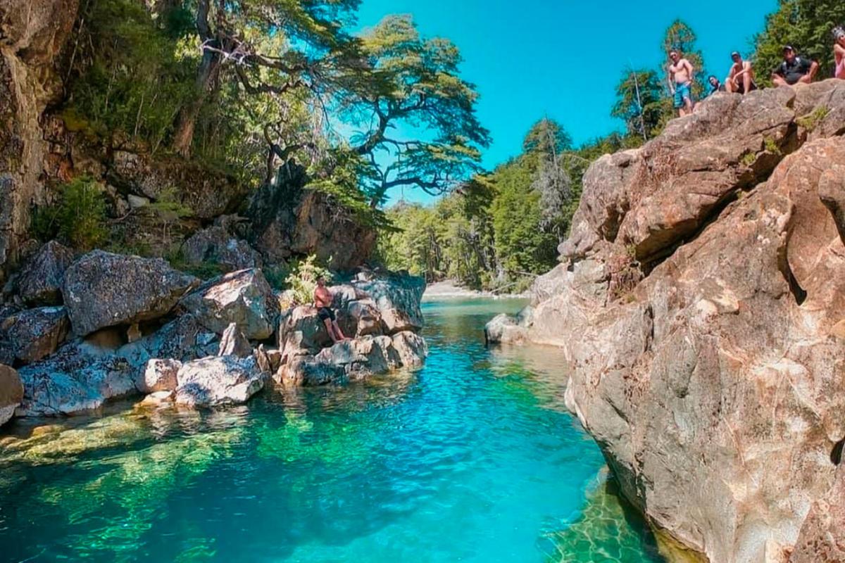 Vacaciones 2023/24: conocé las paradisíacas termas a las que solo llegás caminando