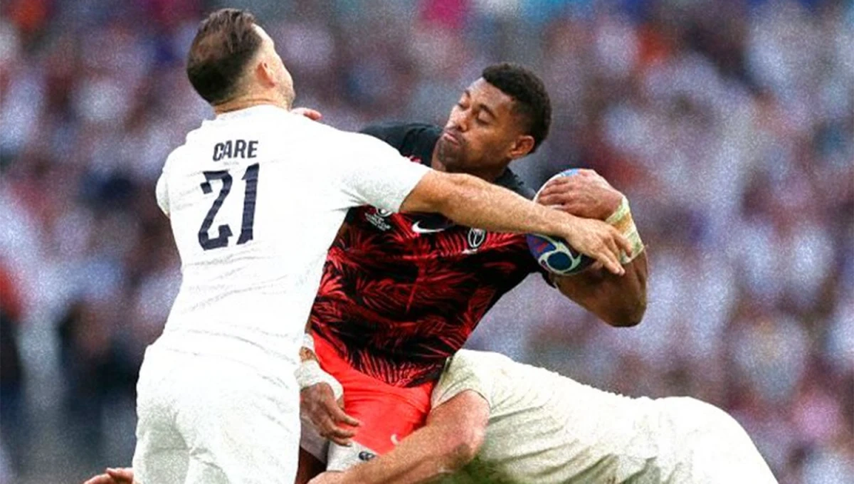 ATRAPANTE. Ingleses y fijianos jugaron un partido repleto de emociones en el Velodrome de Marsella. 