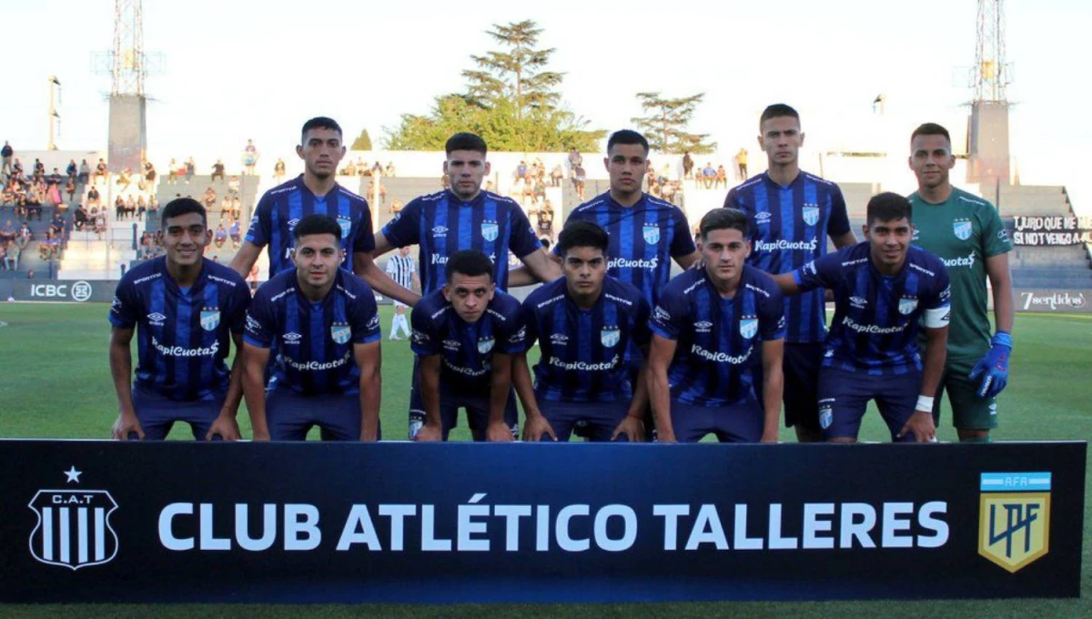 EN CÓRDOBA. El plantel de Reserva de Atlético Tucumán fue agredido por los asistentes al partido ante Talleres.