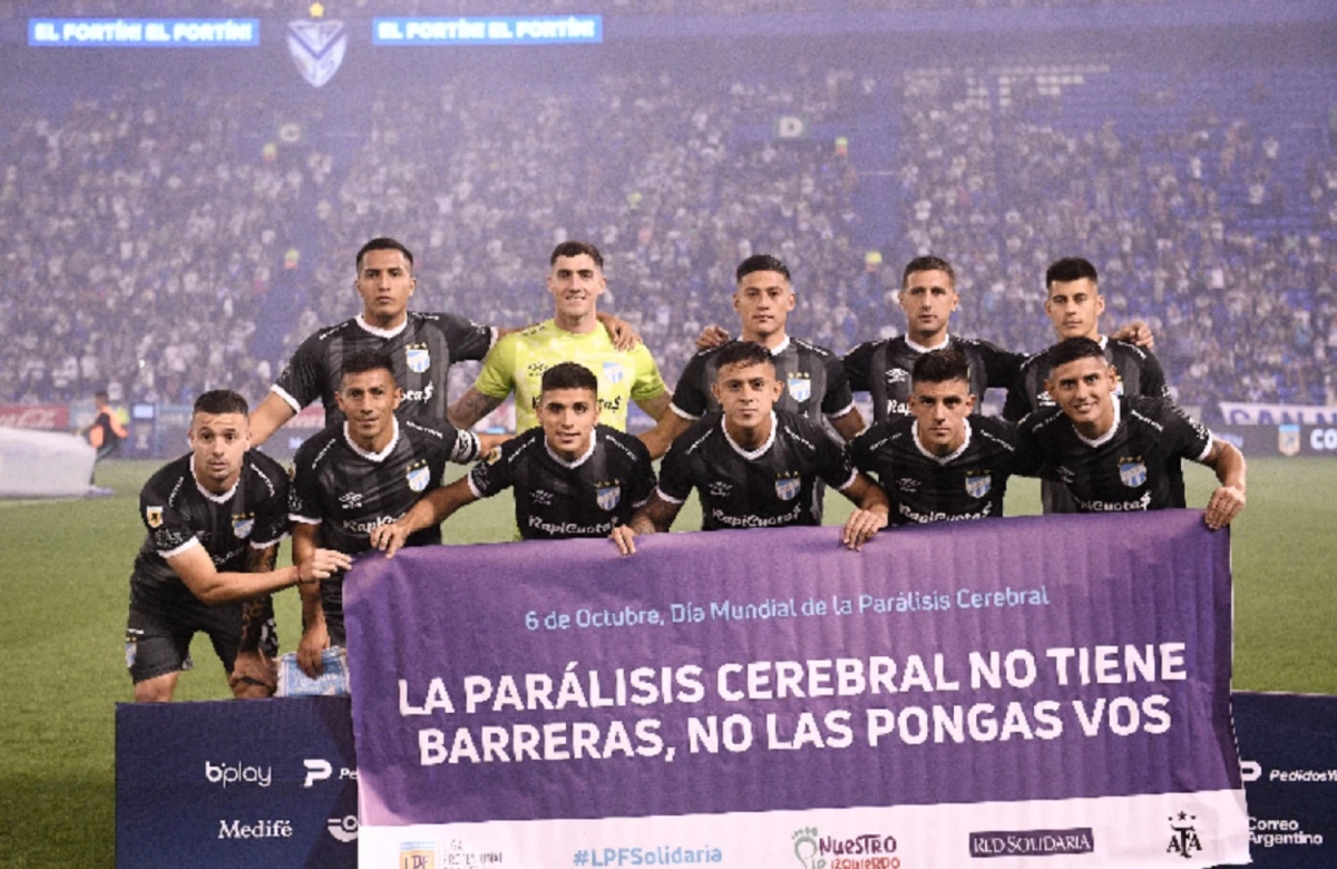 CAMBIA EL 11. Para el duelo de esta tarde, saldrían del equipo Hernán de la Fuente y Tomás Castro Ponce. LA GACETA/ ESPECIAL DE MATÍAS NAPOLI ESCALERO.