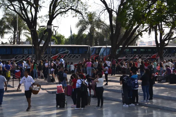Alumnos de Banda del Río Salí viajan a Mar del Plata