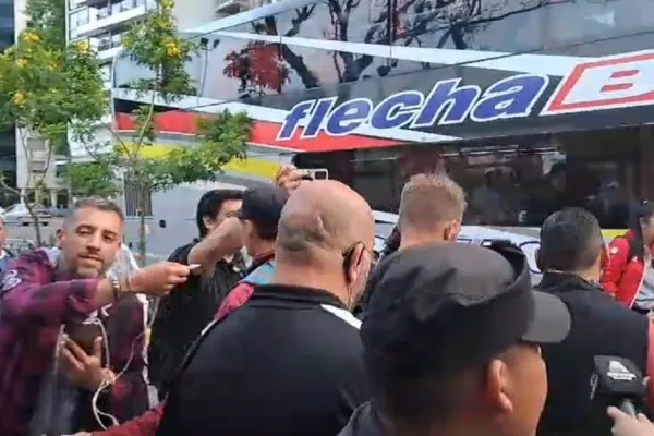 Los jugadores y cuerpo técnico de San Martín se retiraron del estadio sin dar declaraciones