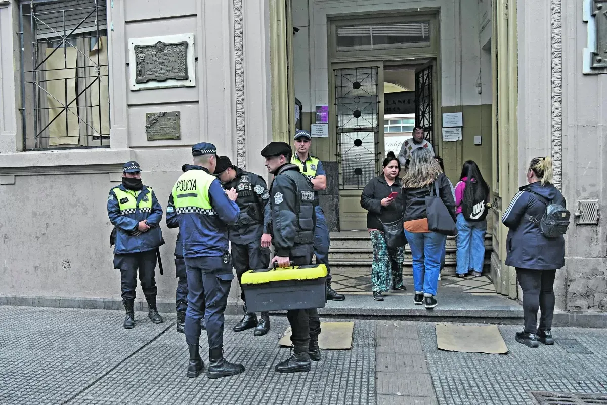 Amenaza de bomba en la Escuela Normal. 