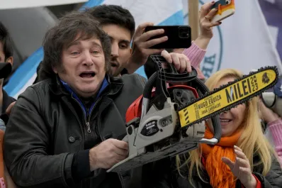 Javier Milei le pidió a los indecisos y a los jóvenes que “expresen su bronca en las urnas”
