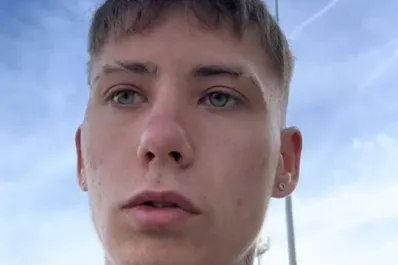 La lección de un joven que tiene dos trabajos y se hizo viral en las redes sociales