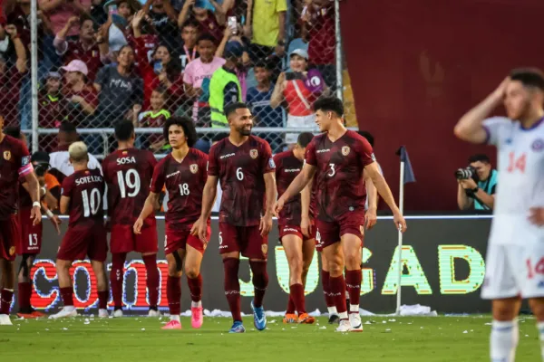 Tras el histórico empate, Venezuela alimentó el sueño mundialista con una goleada ante Chile