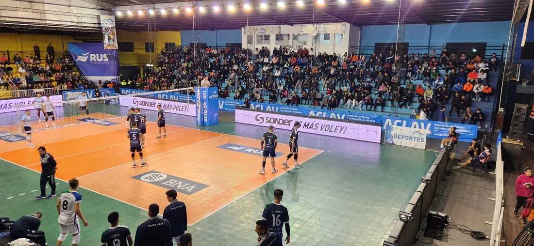 PROLIJO. Así luce el escenario donde se disputará el partido entre monterizos y sanjuaninos. FOTO PRENSA MONTEROS VOLEY