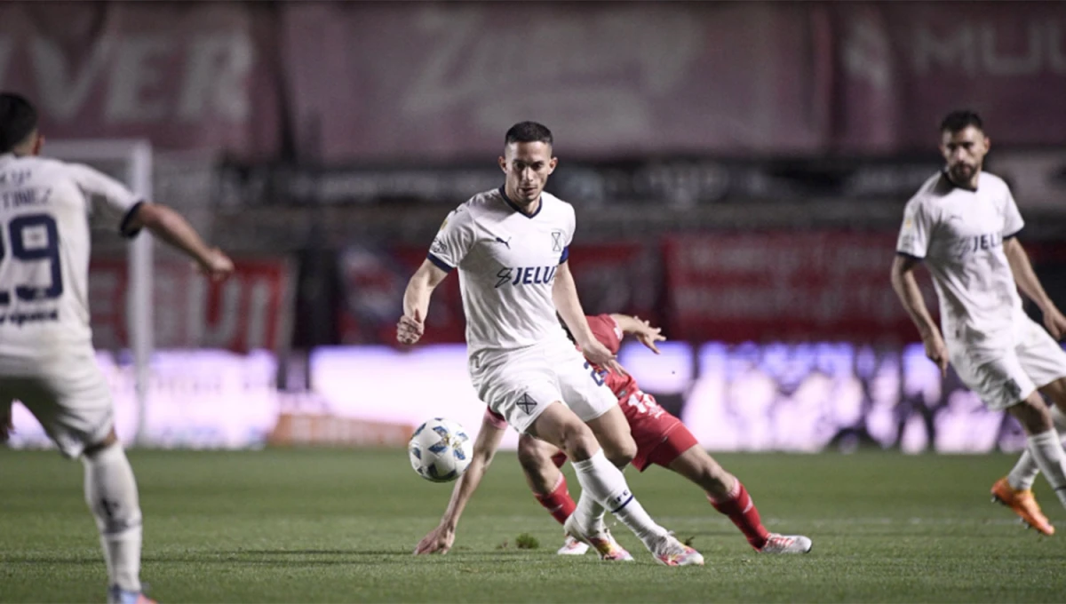 LA CIMA. Con Iván Marcone como capitán, Independiente intentará ante Barracas Central recuperar el primer puesto de la zona A de la Copa de la Liga.