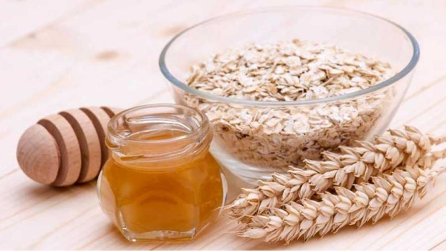 Avena y miel, una buena combinación para consumir en ayunas.