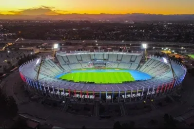 El Mario Alberto Kempes, en duda para recibir a la Selección argentina