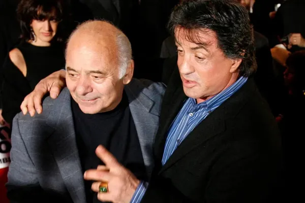 Murió Burt Young, el querido actor que interpretó a Paulie en las películas “Rocky”