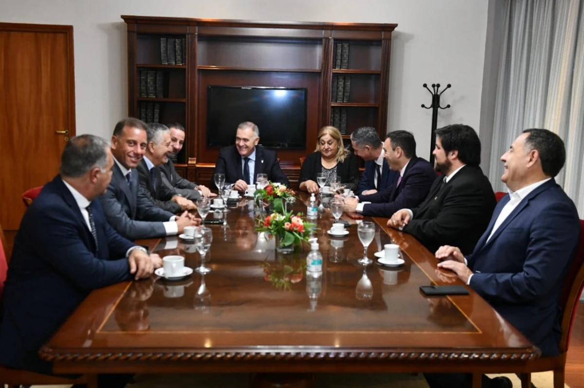 Osvaldo Jaldo recibió en la Legislatura a concejales electos de la capital