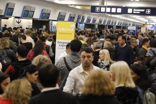 Aeroparque: dictaron la conciliación obligatoria y hay cientos de pasajeros afectados