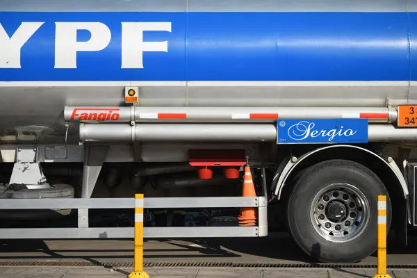 YPF subió el precio de sus combustibles entre un 3% y un 4 % en Tucumán