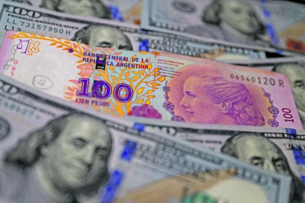 El día después de las elecciones, el dólar “blue” se disparó hasta los $1.100