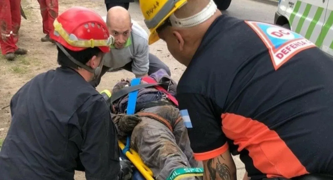 Un obrero murió enterrado mientras cavaba una zanja en Mar del Plata. 