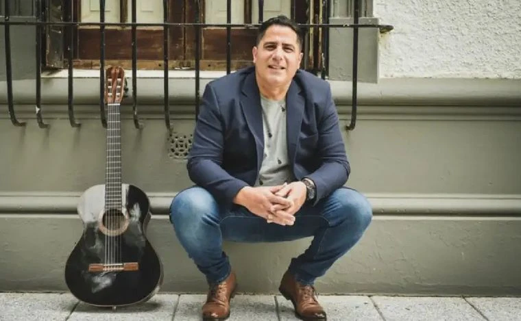 HERMANADOS. La guitarra y Martín Paz compartieron una vida artística.