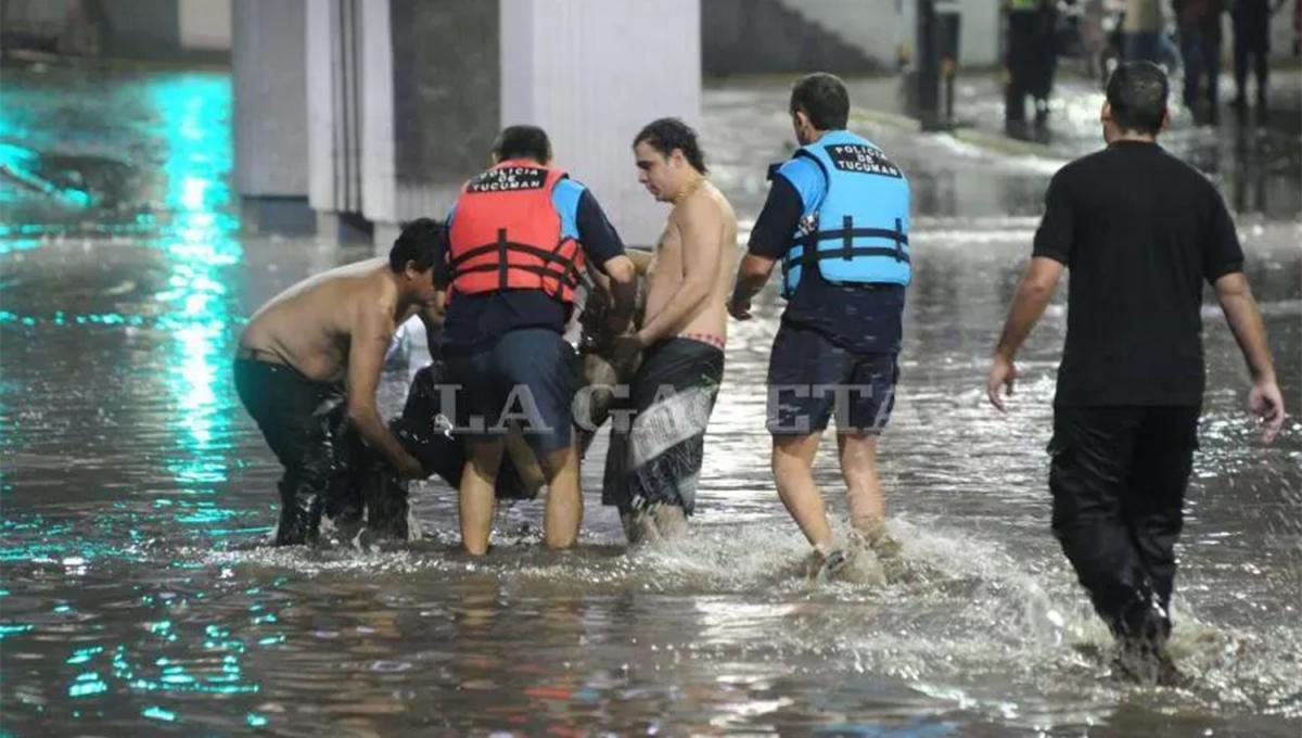 AL RESCATE. La madrugada del 5 de diciembre de 2015, 