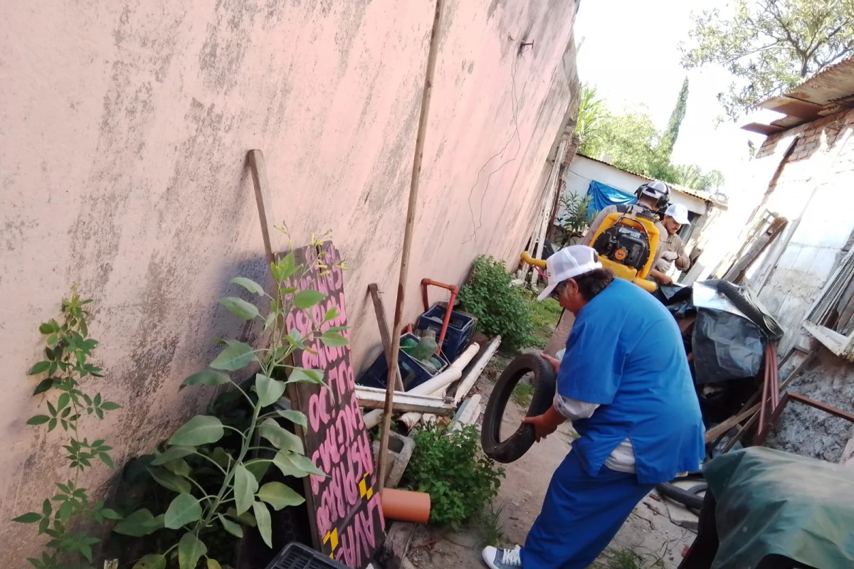 Operativo de descacharreo en febrero pasado. FOTO MINISTERIO DE SALUD (ARCHIVO)