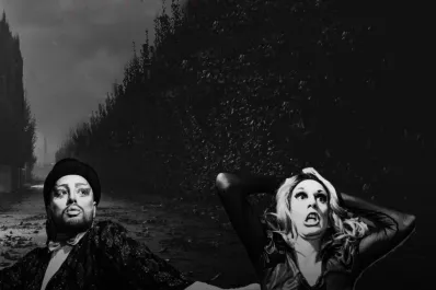 Un desfile de drags por una “pasarela del terror” en Casa Luján