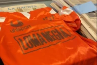 Una camiseta, un color extravagante y una enseñanza para toda la vida