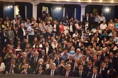 Juraron los 49 legisladores: cinco licencias, dos renuncias y dos que podrían marcharse