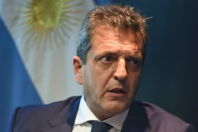 Massa adelantó que, si llega a la Presidencia, los planes sociales se convertirán en empleo