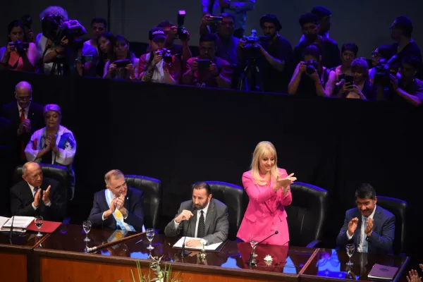 Rossana Chahla juró y se convirtió en la primera intendenta electa de San Miguel de Tucumán