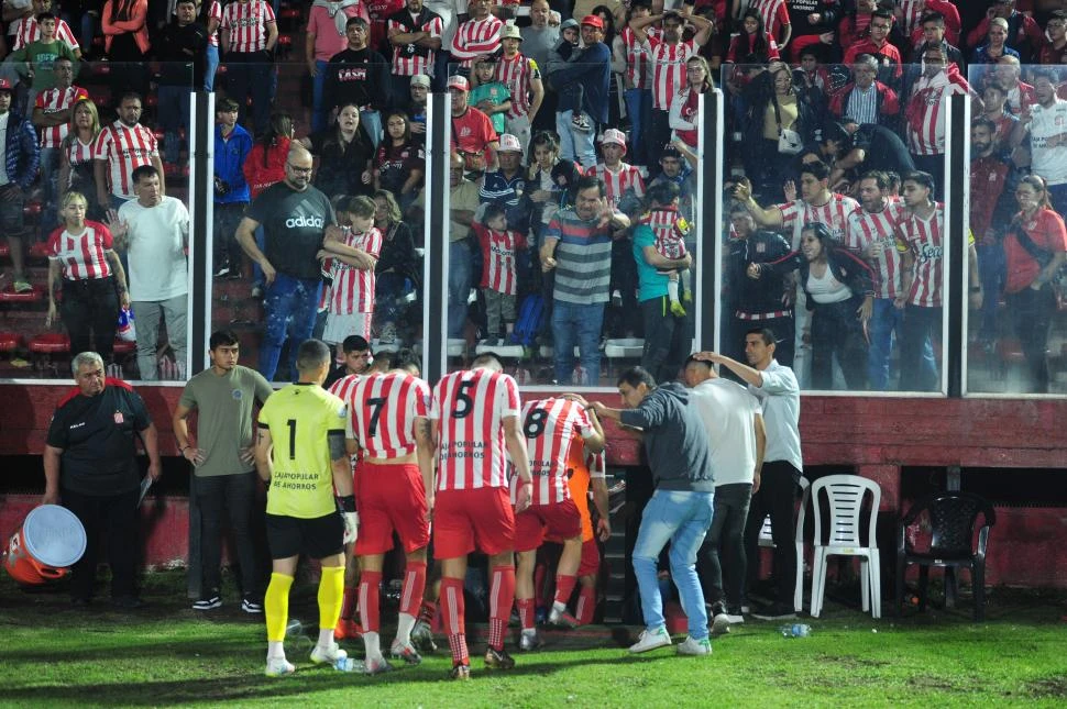 NO APROVECHÓ LA LOCALÍA. San Martín no pudo hacerse fuerte en La Ciudadela y fue eliminado del Reducido.  la gaceta / foto de diego araoz