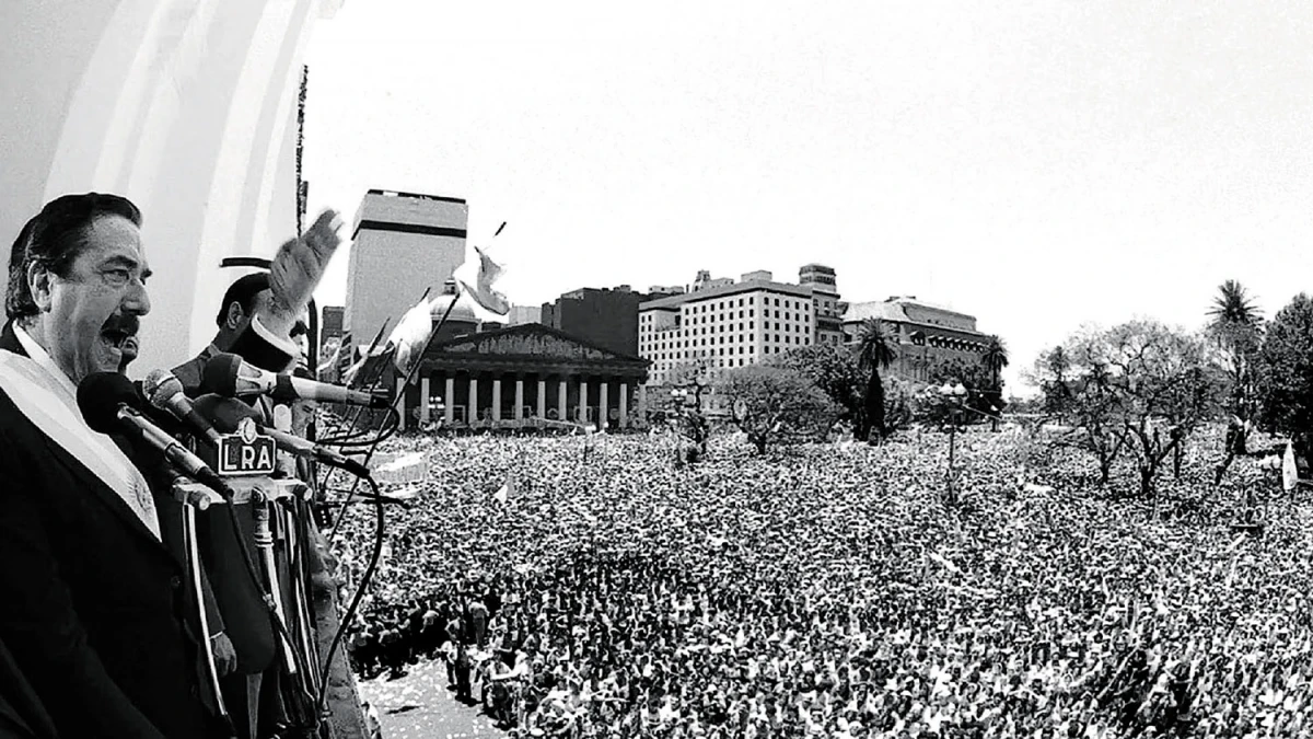 La democracia se merecía otro cumpleaños